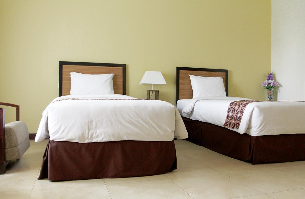 Gowongan Inn Yogyakarta Rum bild